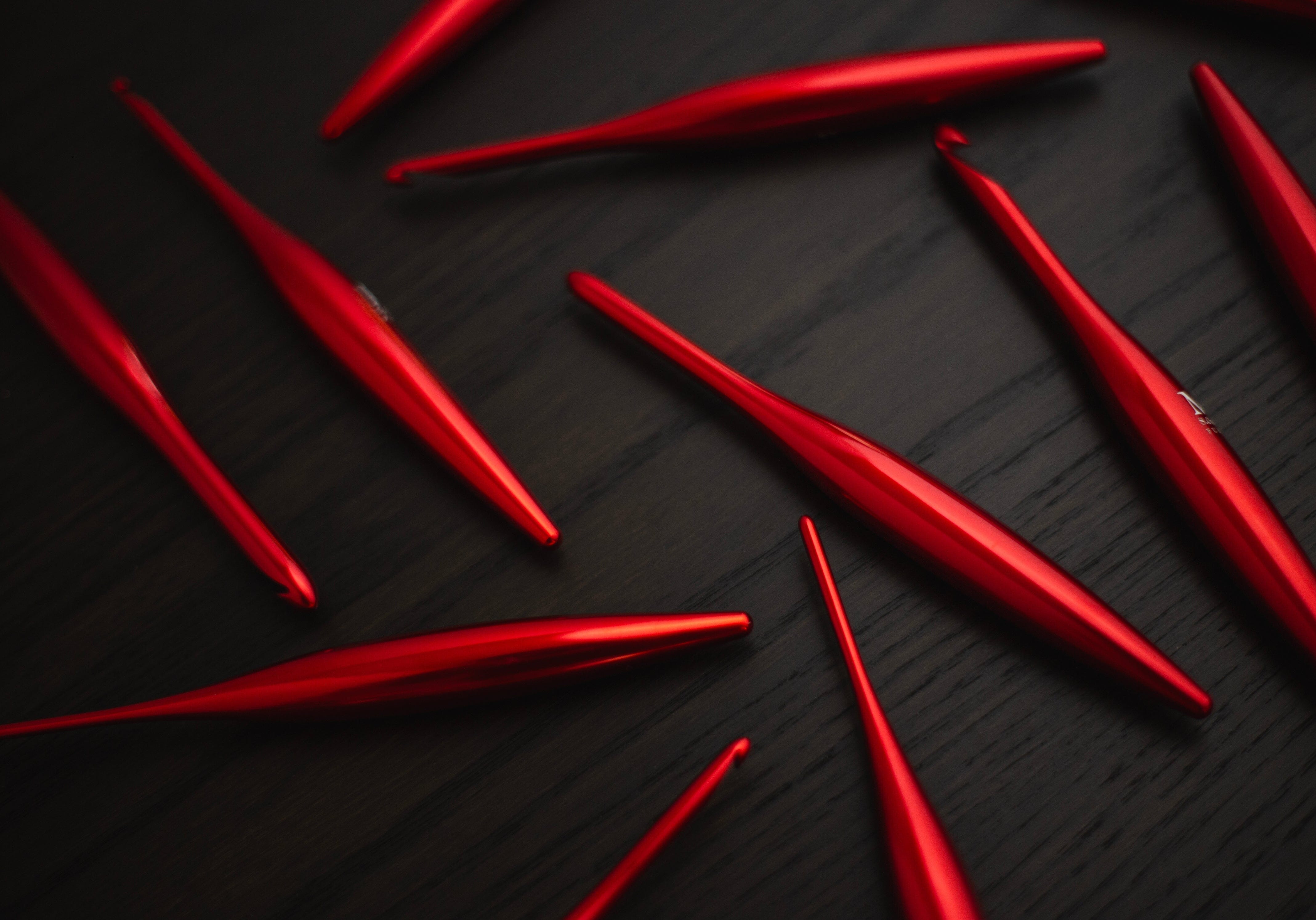 Limited Edition Red Streamline Metal Crochet Hooks Metal Streamline FurlsCrochet