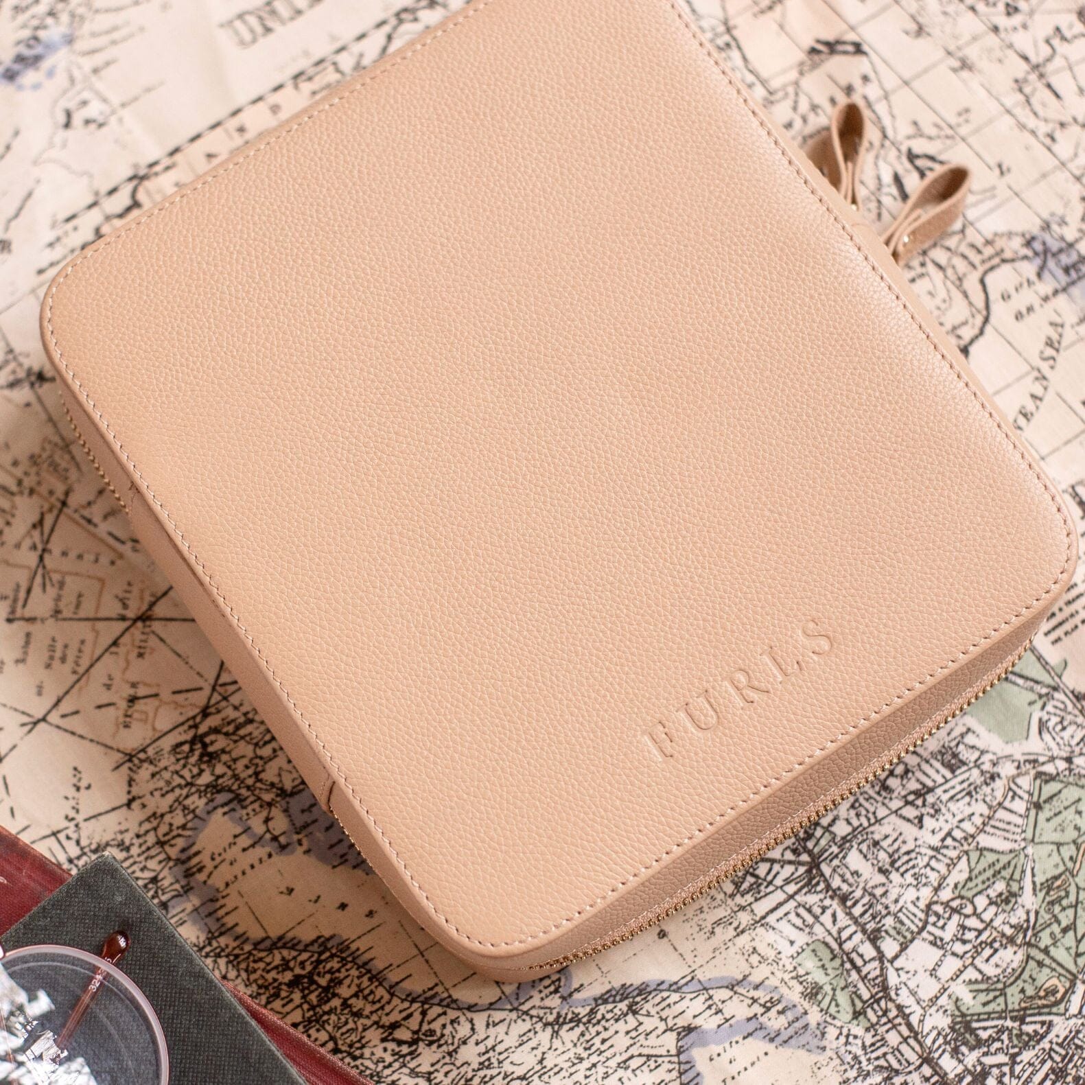 The Safekeep – 10 Hook Leather Travel Case Travel Accessories FurlsCrochet Beige 