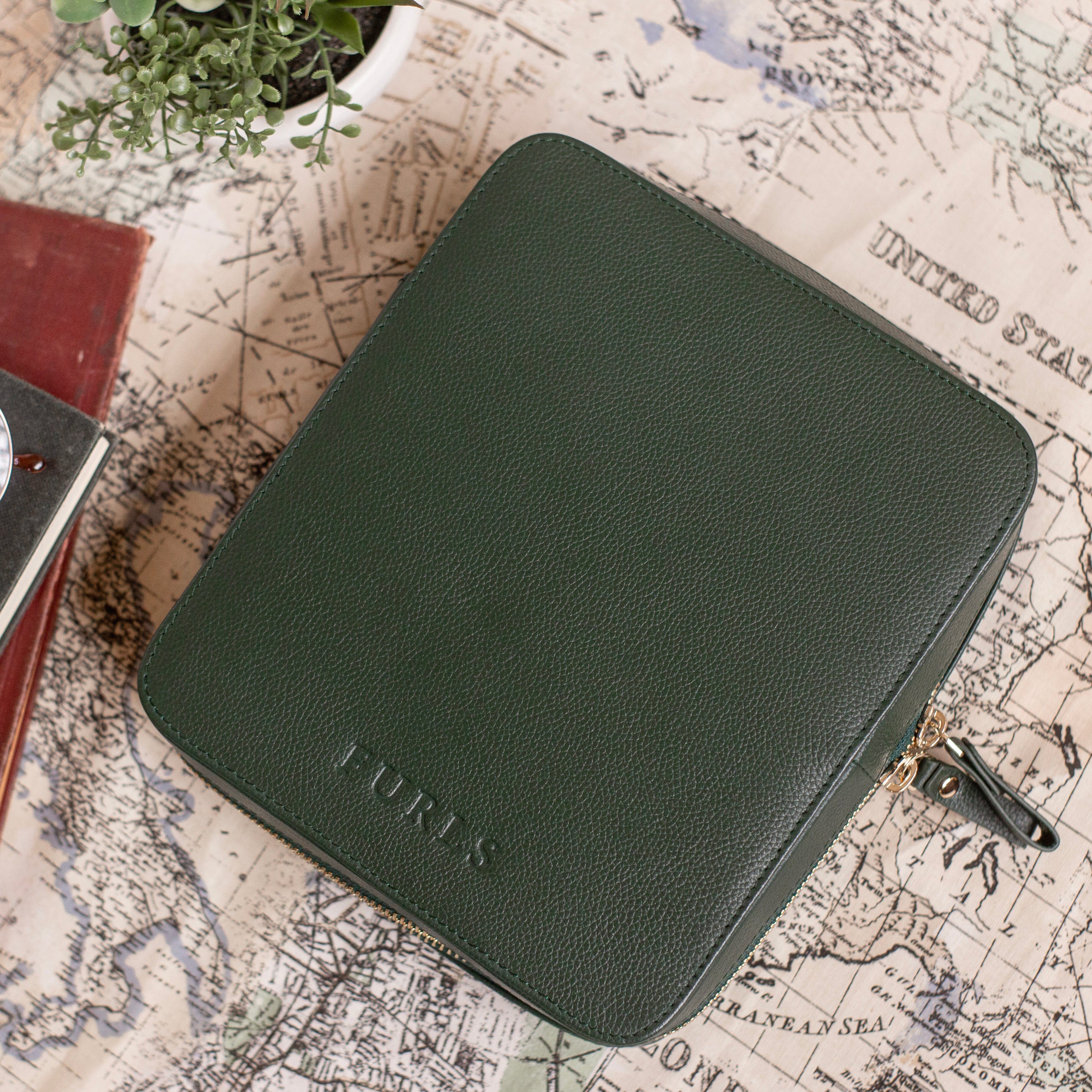 The Safekeep – 10 Hook Leather Travel Case Travel Accessories FurlsCrochet Evergreen 